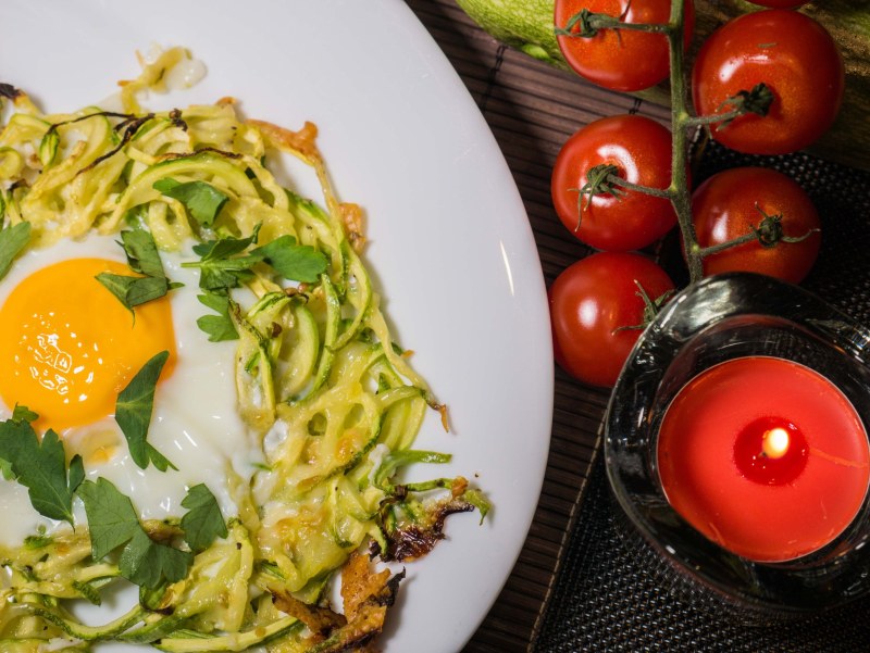 Макароны гнезда с куриными сердечками