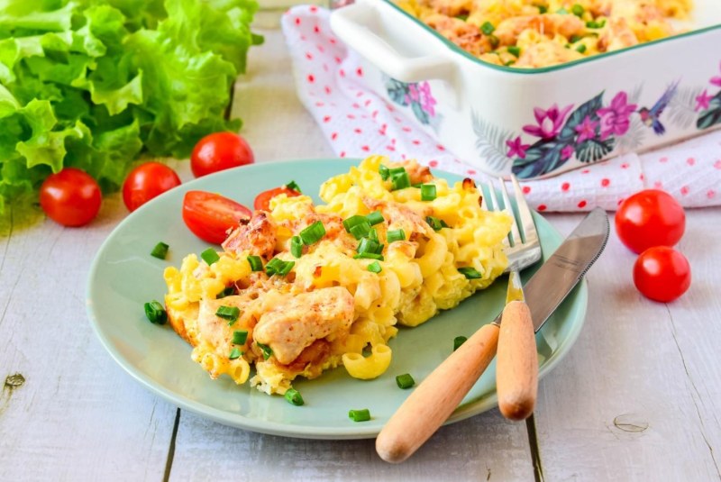 Макароны запеченные в духовке с курицей