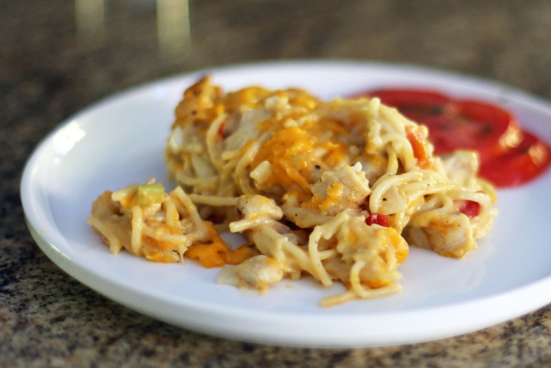 Макароны с курицей по гречески