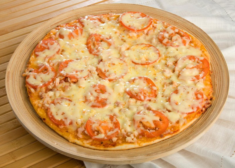 Пицца Гавайская с ананасами и ветчиной