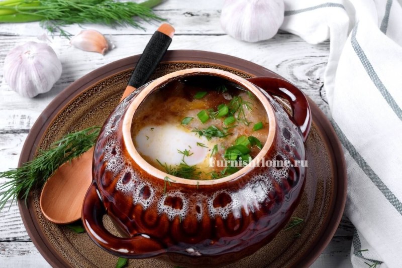 Хлебный суп с чесноком