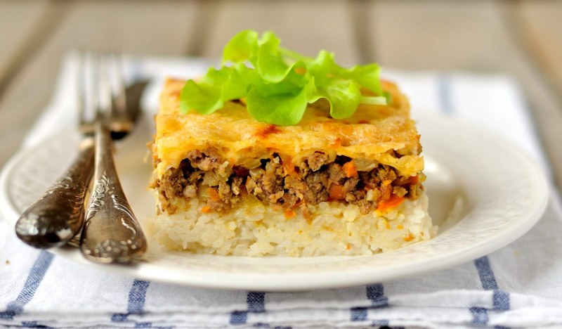 Запеканка с рисом и фаршем