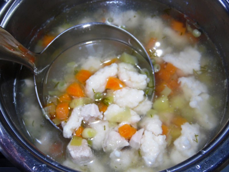 Суп молочный с клецками из ячменной муки