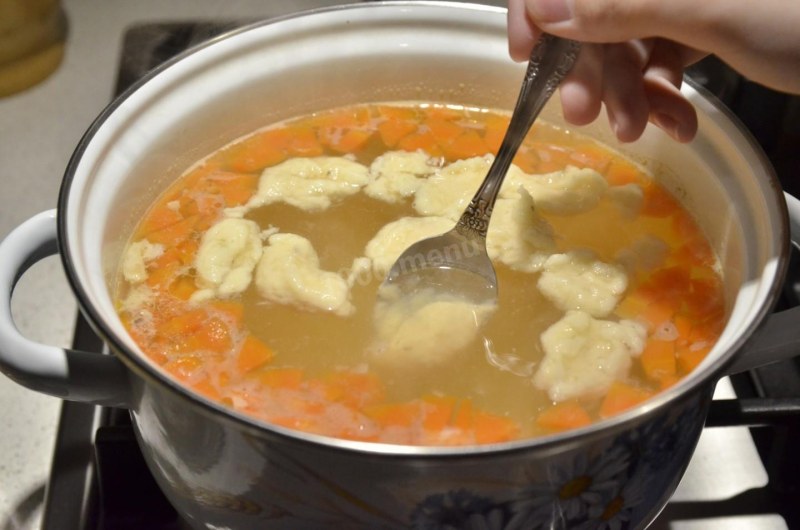 Мясной суп без зажарки