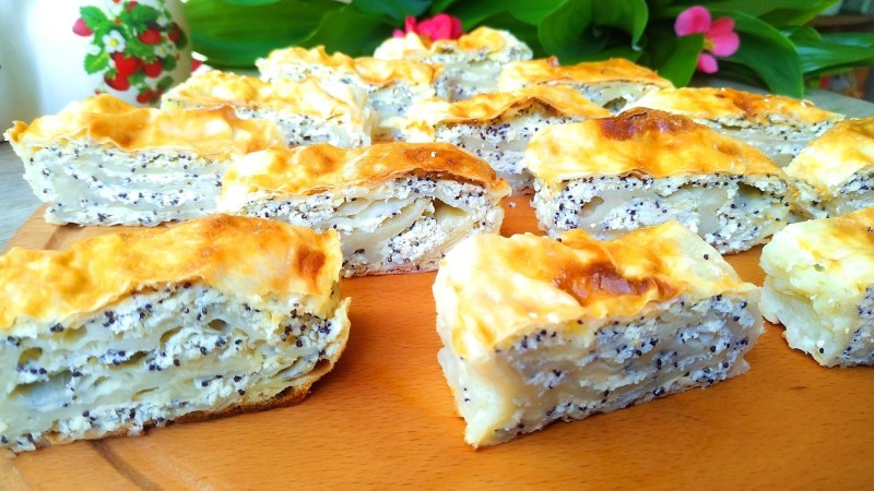 Рулет с творогом и маком