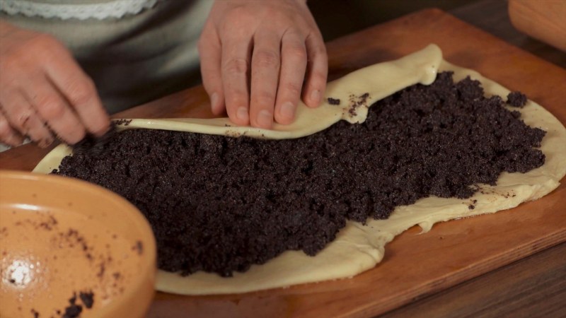 Sweet Roll with Poppy Seeds