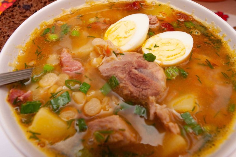 Ребрышки копченые с горохом