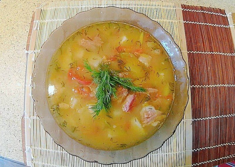 Гороховый суп с нутом и копченостями