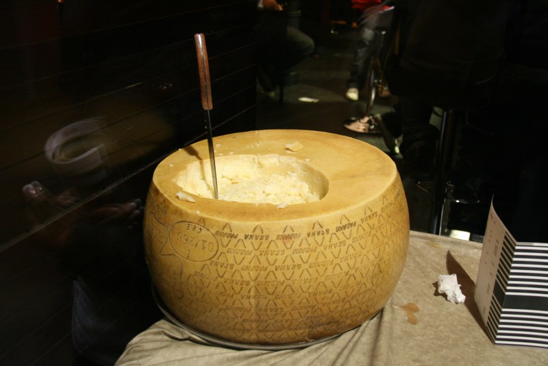 Grana Padano сыр Zanetti