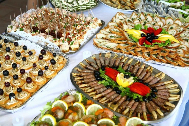 Праздничный шведский стол