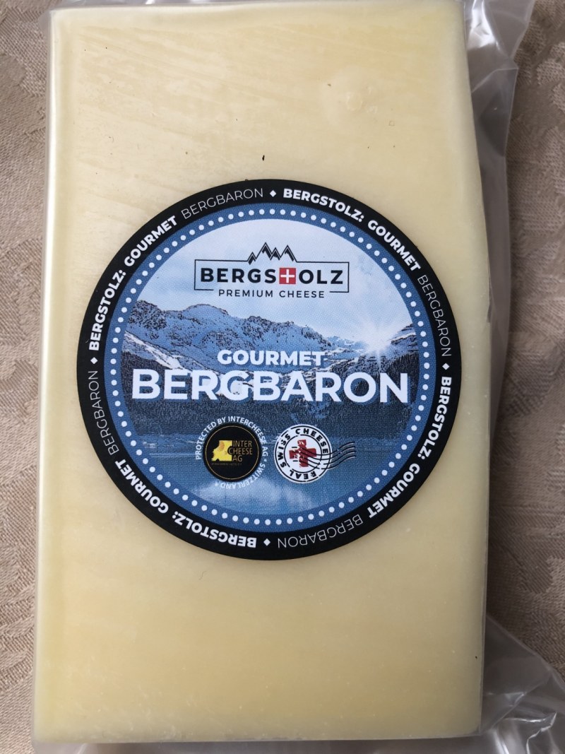 Сыр Cheese Gallery Чеддер 50%