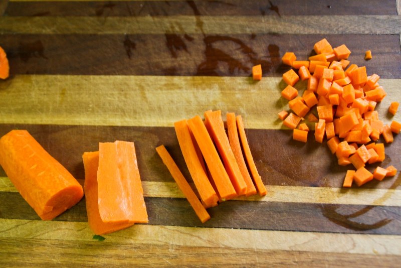 Нарезка картофеля кубиками