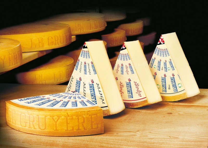 Сыр le Gruyere Switzerland