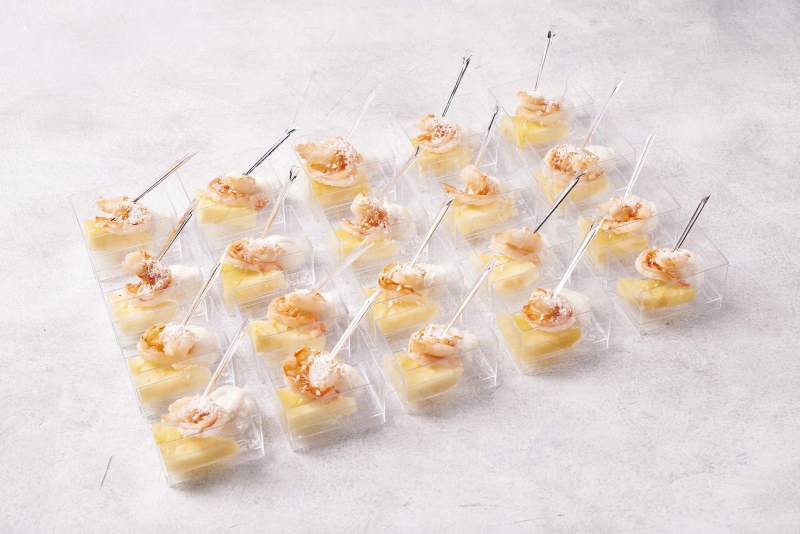 Горячие канапе из море продуктов кальмары