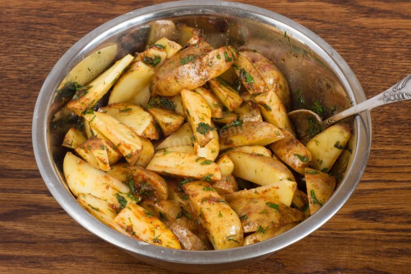 Картошка по селянски в духовке