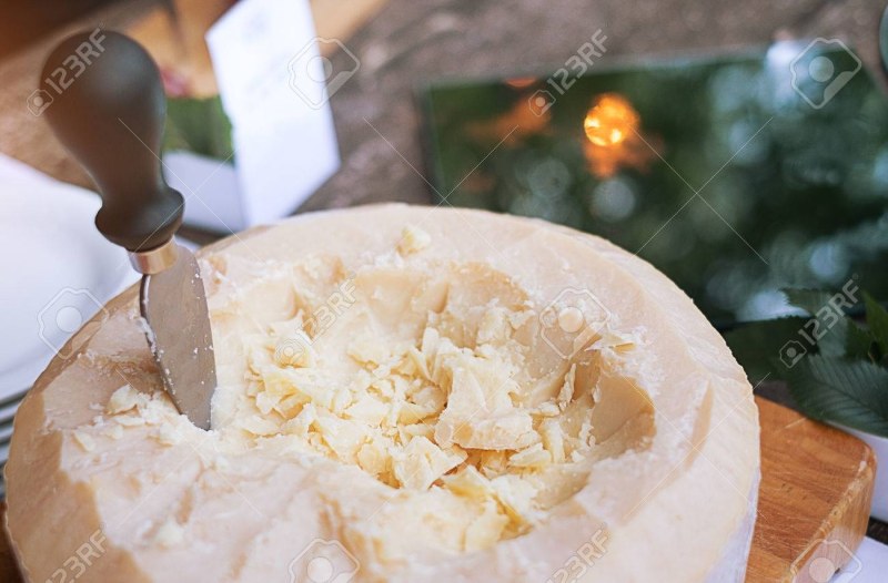 Желтая плесень на сыре