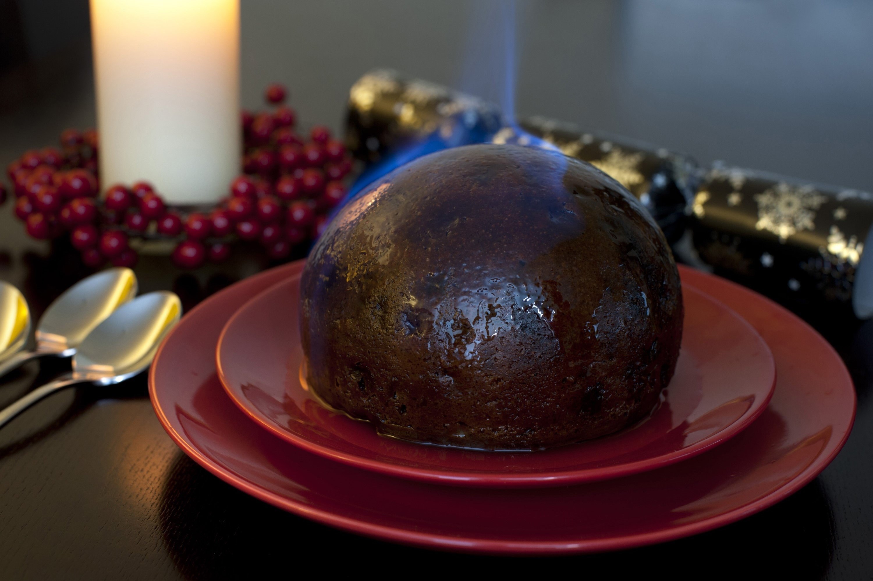 Christmas pudding. Плум пудинг. Рождественский Плам пудинг. Рождественский пудинг в Англии. Рождественский Плам-пудинг в Англии.