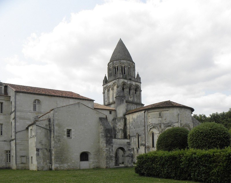 Saintes