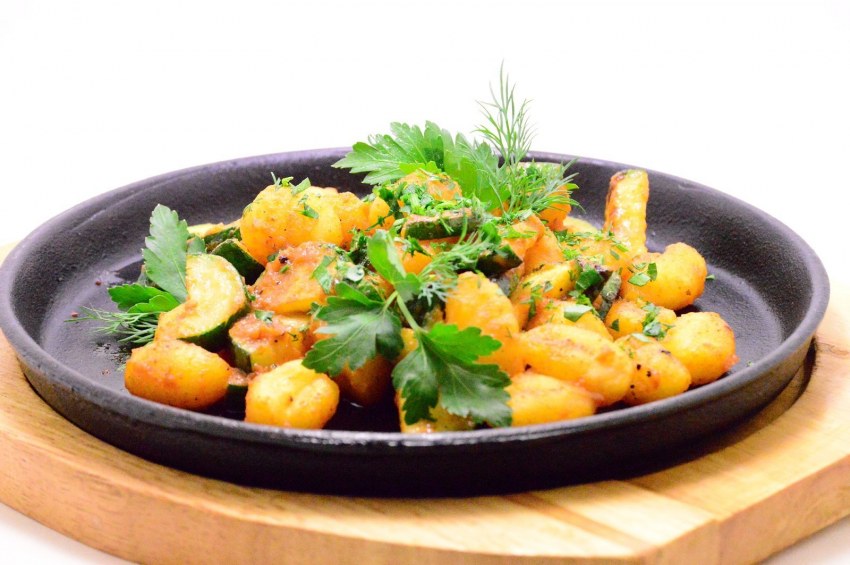 Тушеная картошка с овощами