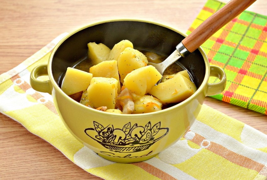Тушеная картошка с мясом и овощами
