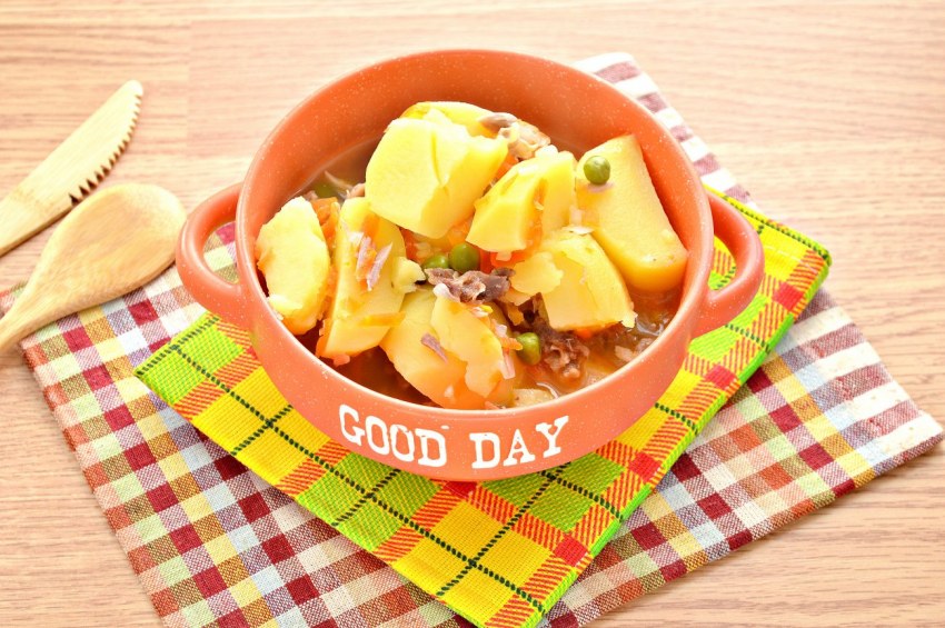 Овощное рагу с кабачками