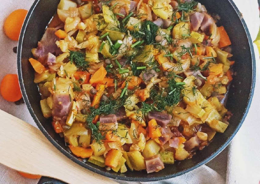 Овощное рагу с кабачками