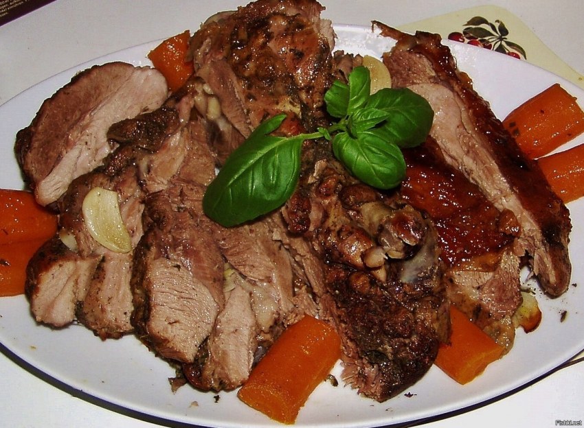 Курица с овощами в духовке