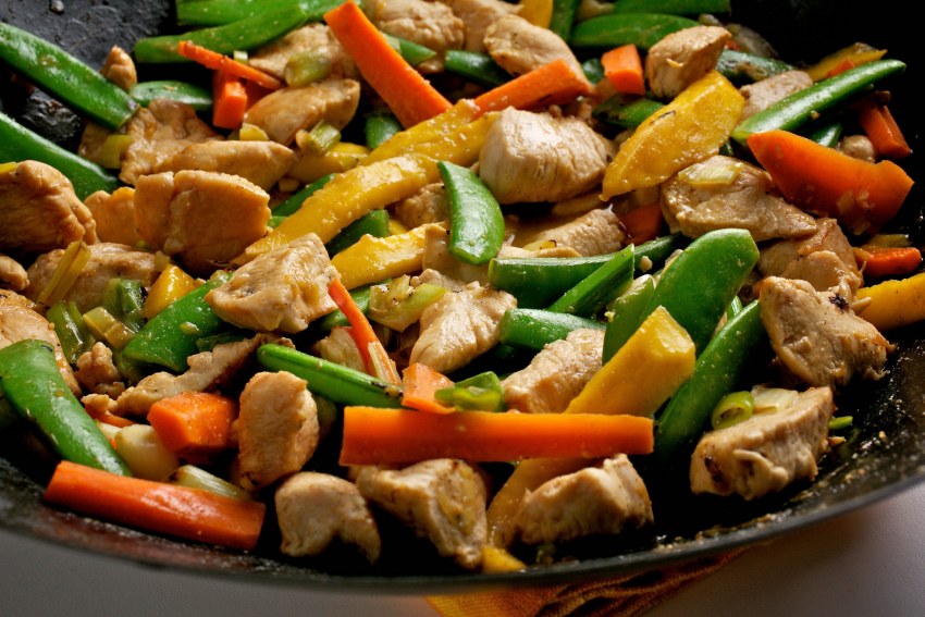 Курица с брокколи и фасолью стручковой
