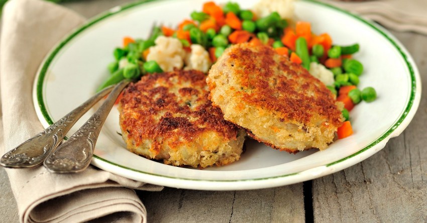 Рыбные котлеты с овощами