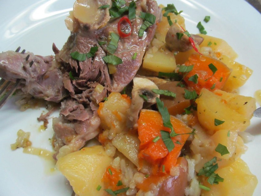 Баранина отварная с овощами