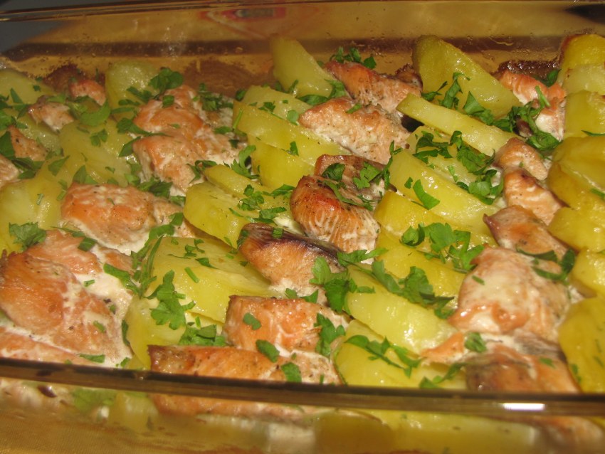 Лосось с овощами