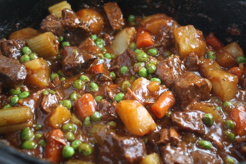Мясо тушеное с овощами