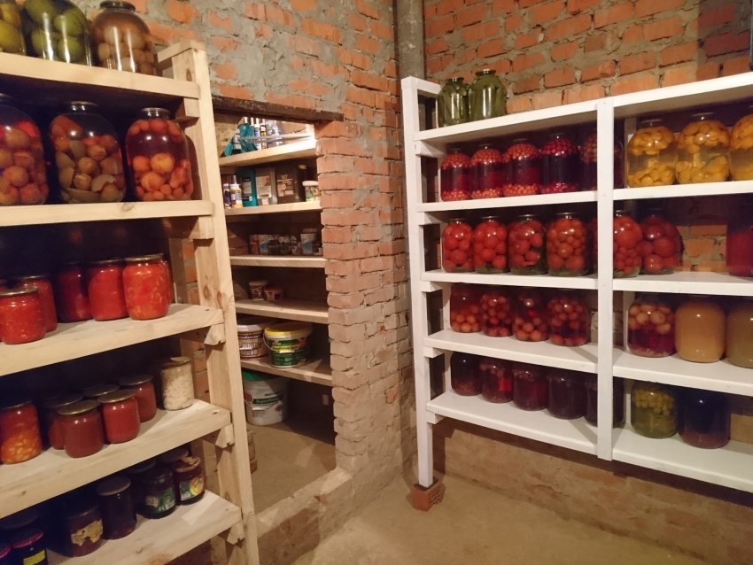 Подпол для хранения овощей на даче
