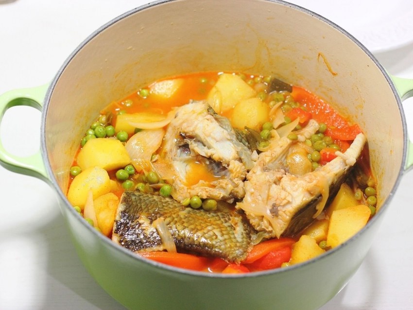 Рыба тушеная с овощами