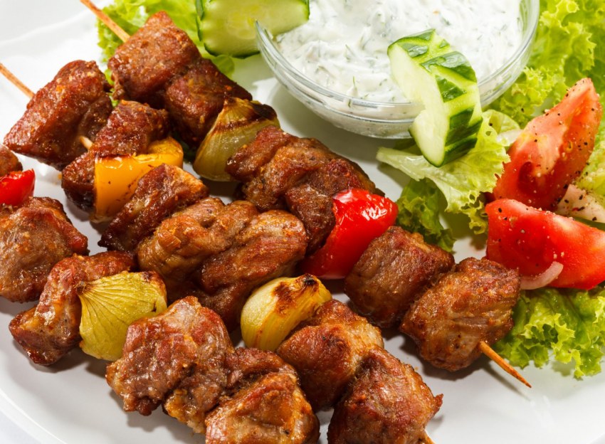 Мясо и овощи на мангале