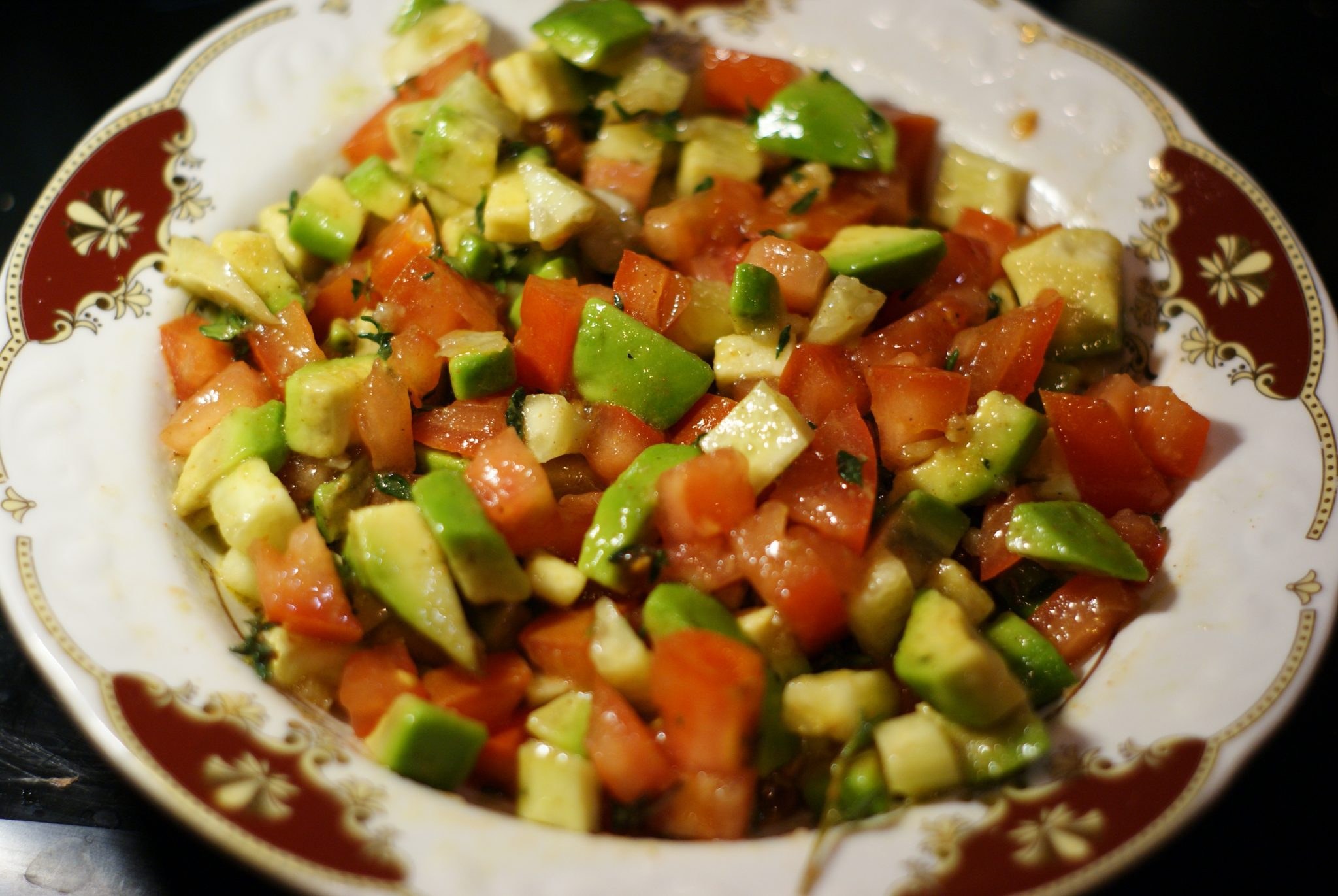 Салат из помидор и авокадо рецепт