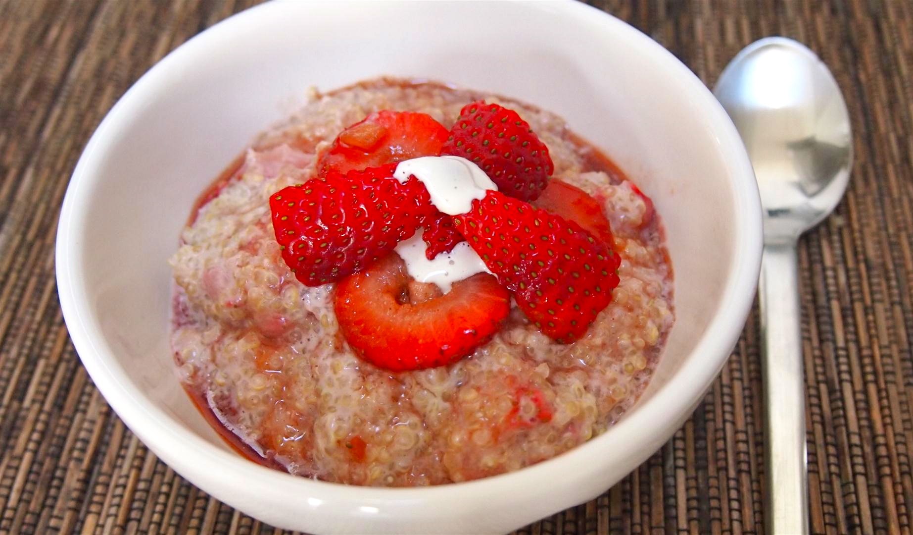 Камбучо. Кукож поридж. Quinoa porridge. Порридж Камбучо. Клубничный поридж.