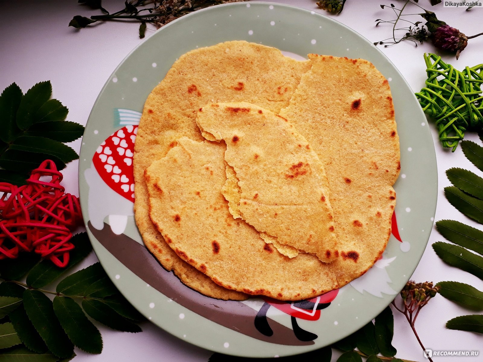 Рецепт лепешек без муки. Лепешки из кукурузной крупы. Кукурузная мука для лепешек. Лепёшки из кукурузной муки на сковороде. Лепешки из каши.