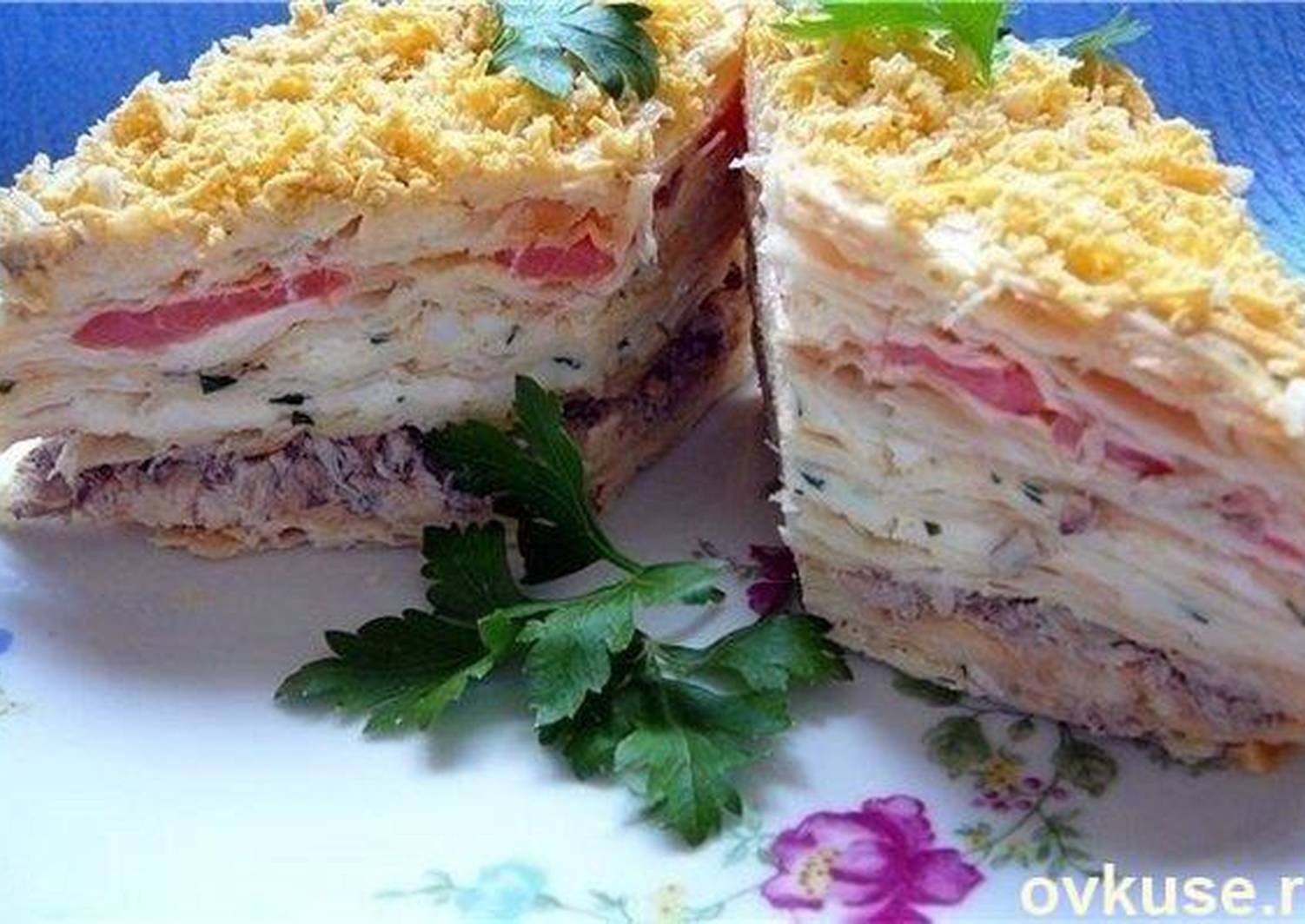 Закусочный торт наполеон с готовыми коржами с курицей