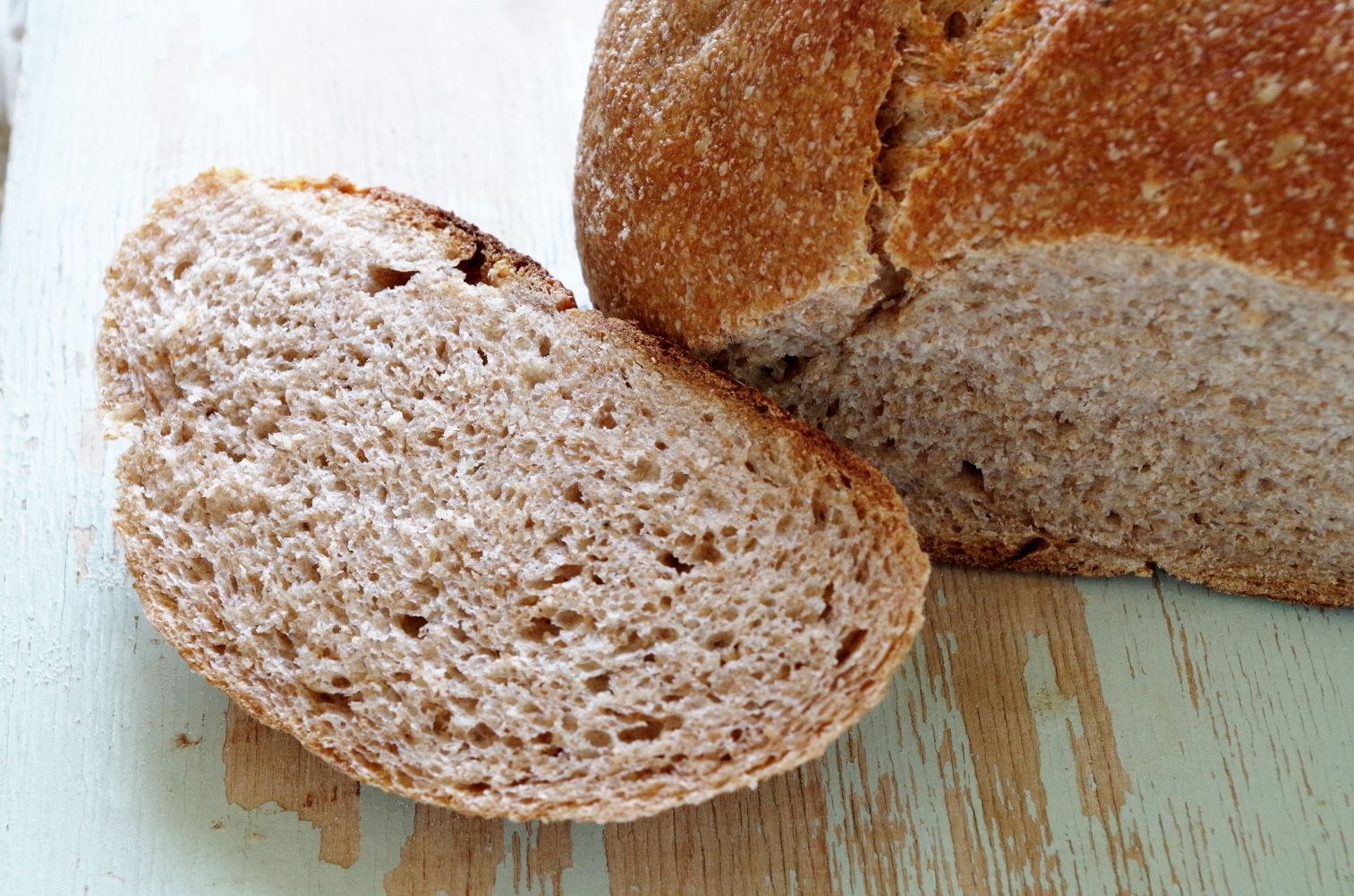 Рецепт хлеба из цельнозерновой муки на закваске. Хлеб пшеничный цельнозерновой. Хлеб «Покровский на закваске» БКК. Цельнозерновой хлеб на закваске. Хлеб ржано пшеничный заварной.