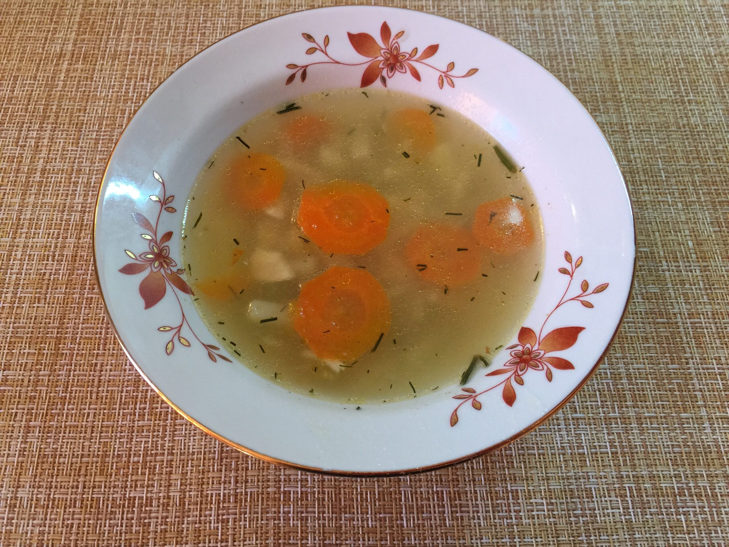 Бульон с сельдереем. Овощной суп из сельдерея. Суп марковносельдереевый. Суп рассольник с сельдереем. Суп с сельдереем и курицей.