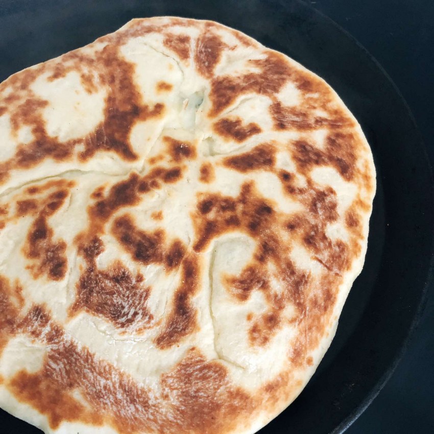 Грузинская лепешка с сыром