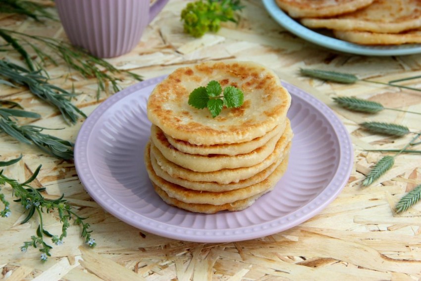 Лепешка с ветчиной и сыром