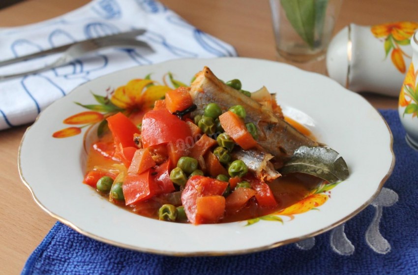 Мясо тушеное с овощами в казане