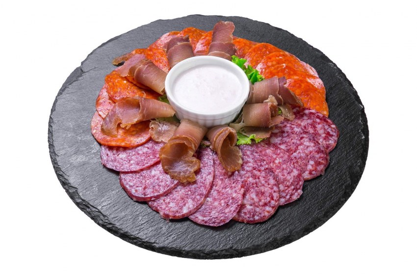 Украшение мясного ассорти