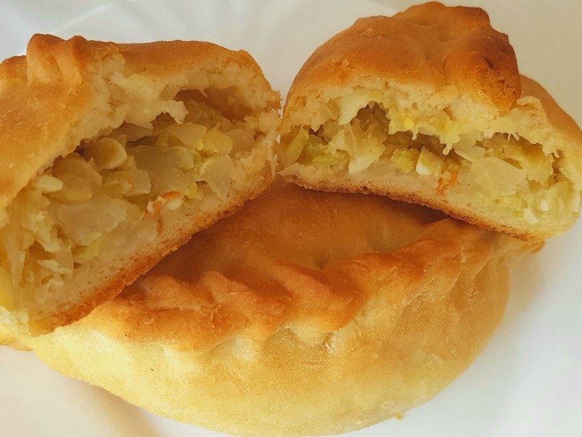 Слойка с капустой