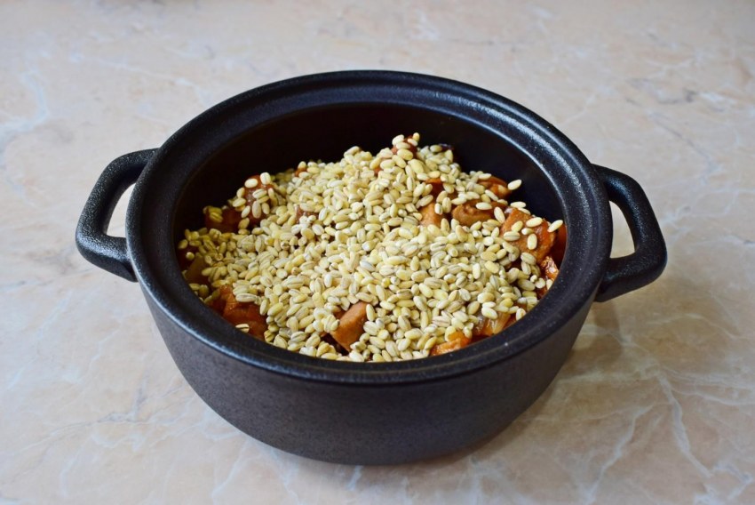 Перловая каша с грибами и луком