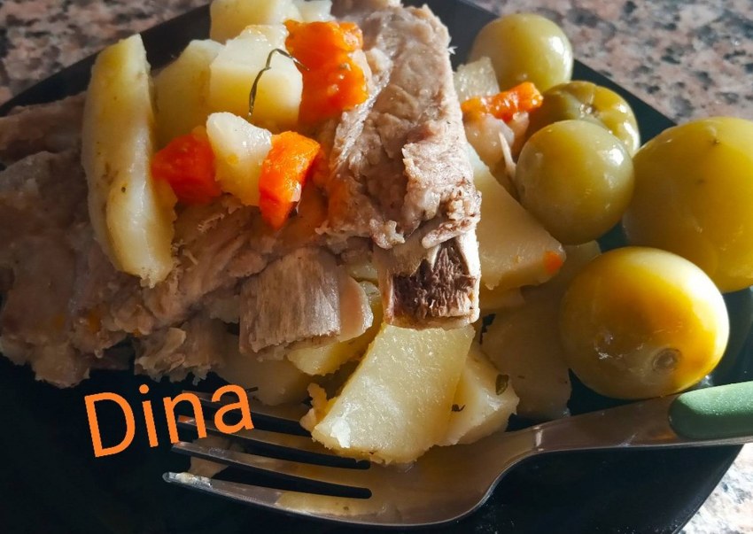 Утка тушеная с картошкой