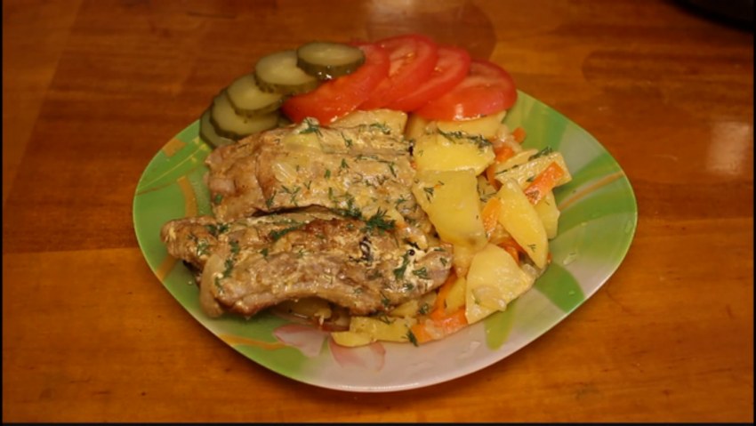 Баранина в мультиварке с картошкой