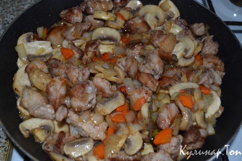Свинина с шампиньонами
